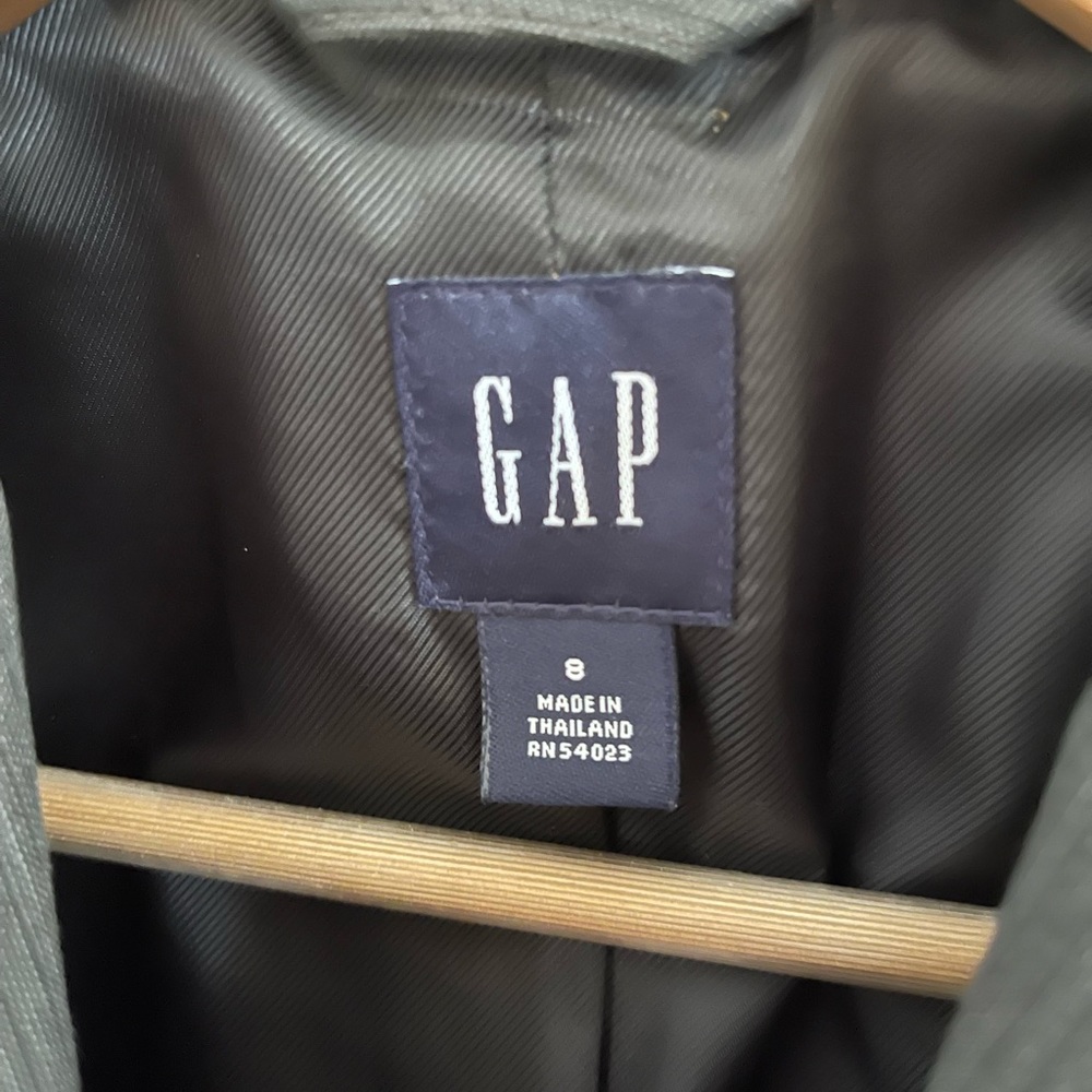 Beautiful gap jacket 🧥 - Picture 3 of 5